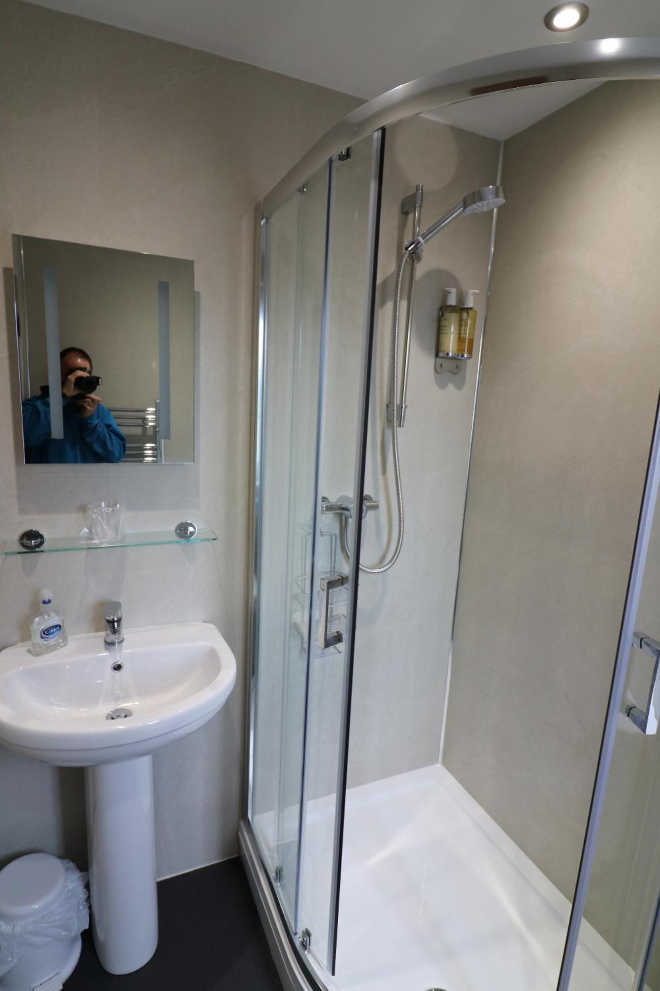 Blairmains Guest House Kirk of Shotts Room photo